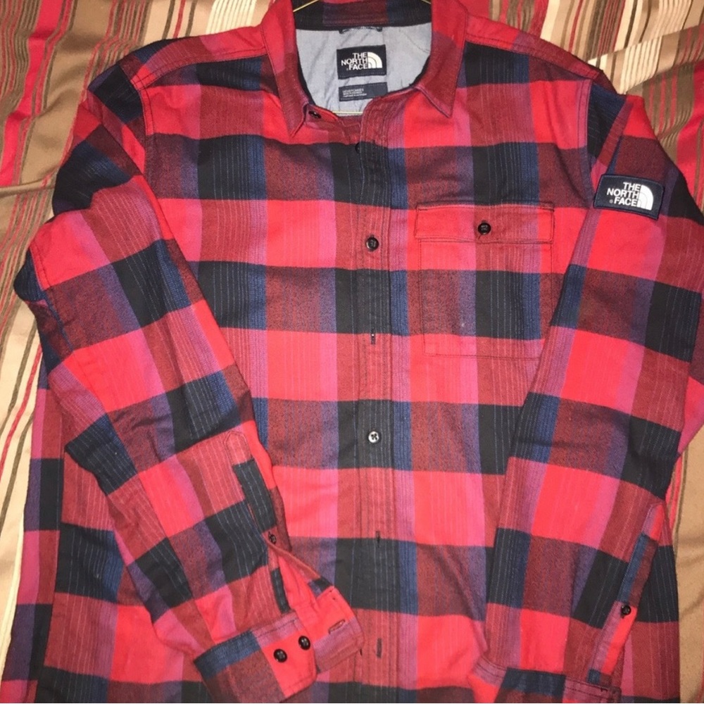 Men’s flannel button down